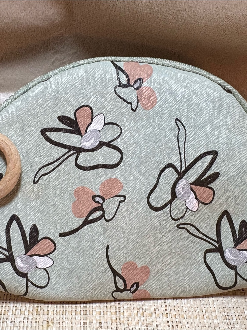 IPSY April 2020 Floral Glam Bag Mint Green Cosmetic Makeup Pouch Wood Ring
